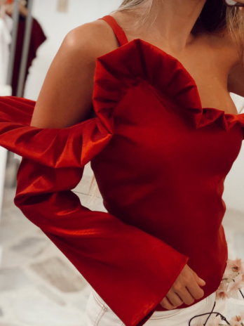 Blusa roja tafetan plizada